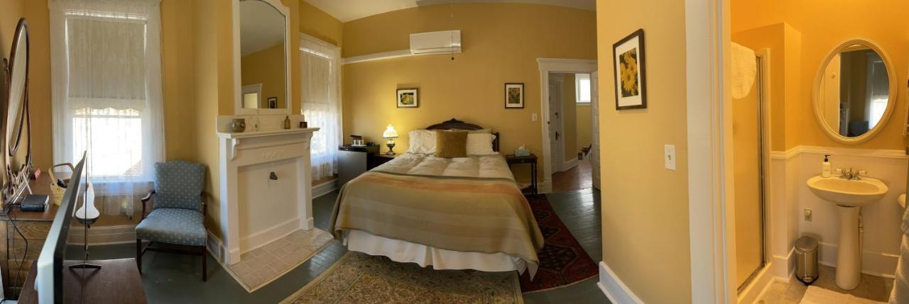 The Grey Swan Inn Llc Blackstone Exterior photo